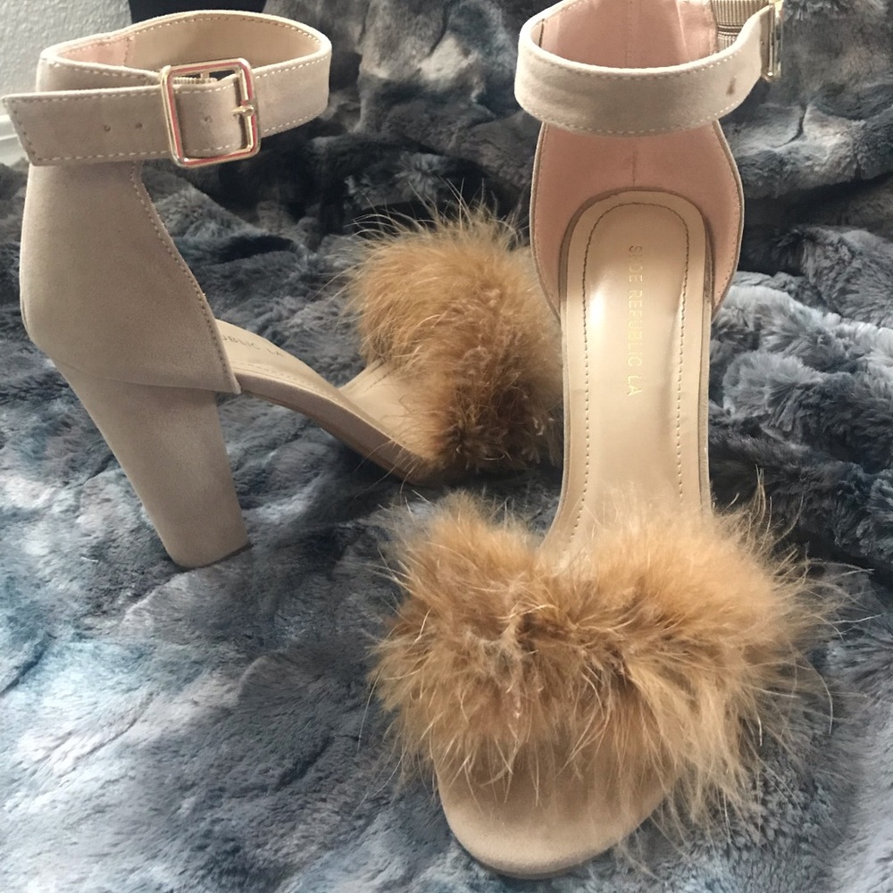 Heels - Picture 3 of 4